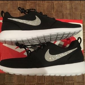 Women's Nike Roshe One Glitter Kicks Sz 9